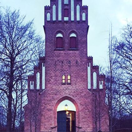 Aftensang i Gadevang Kirke. Tid til ro, smukke salmer og ord at tage med sig
