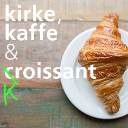 Gudstjenester i juli måned finder sted hver søndag kl. 10.30 i enten Gadevang Kirke eller Nødebo Kirke. Efter gudstjenesten serveres der kaffe og croissanter i våbenhuset.